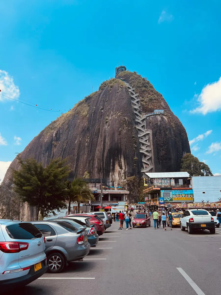 Rumbo a la Piedra del Peñol